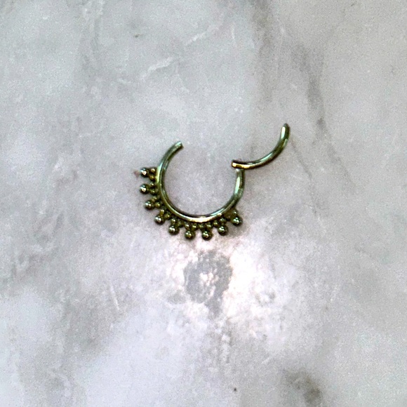 NWOT daith hoop 16g surgical titanium - Picture 4 of 5